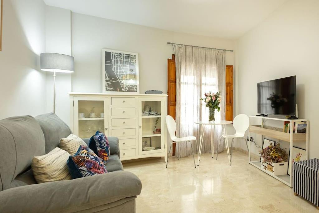 Pajaritos Center Suite By Valcambre Seville Exterior photo
